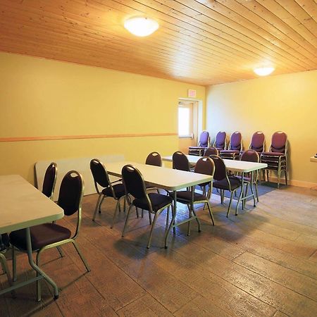 The Apex Mountain Lodge Екстер'єр фото